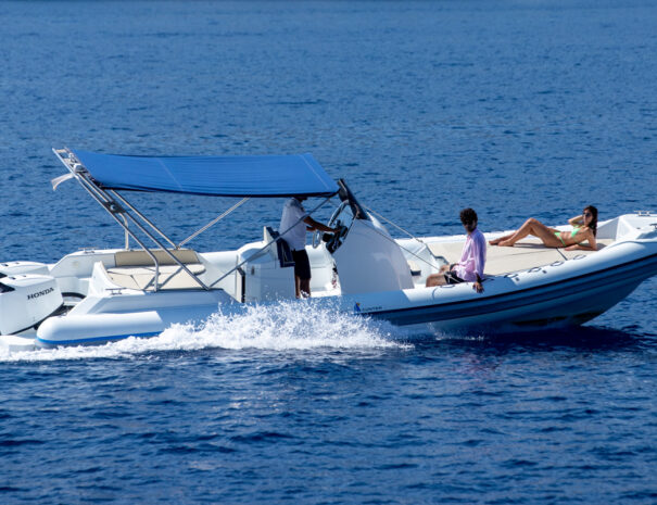 Noleggio barche e gommoni a Lipari Eolie